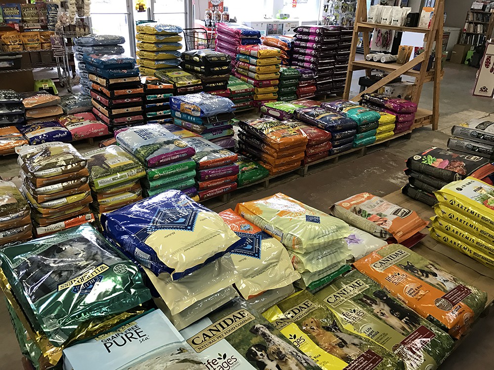 Pet food clearance warehouse near me